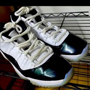 Jordan 11 low Easter Emeralds size 12